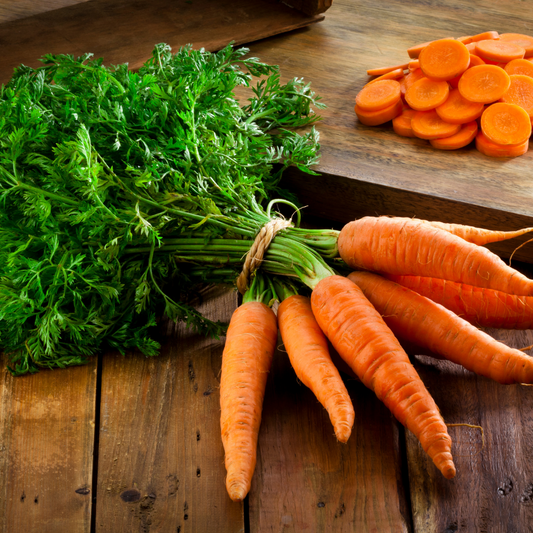 Carrots, with tops - Organically Grown